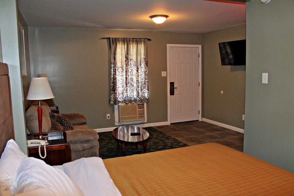 Jefferson Inn And Suites Екстер'єр фото