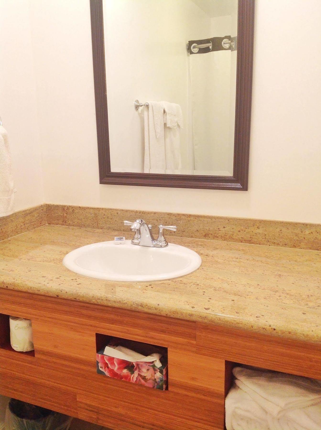 Jefferson Inn And Suites Екстер'єр фото