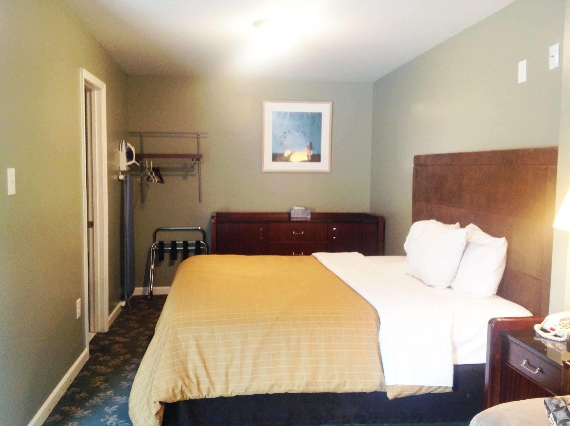 Jefferson Inn And Suites Екстер'єр фото